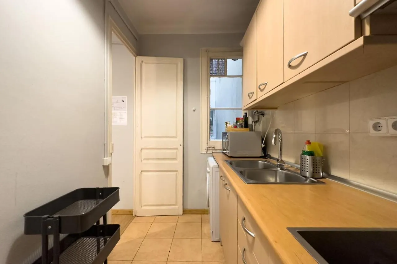 Aparteasy - Gracia Apartments Barcelona 0*,