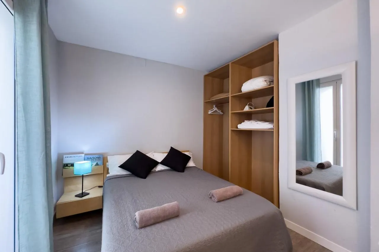 Aparteasy - Gracia Apartments Barcelona 0*,